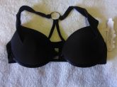 sutia nadador preto