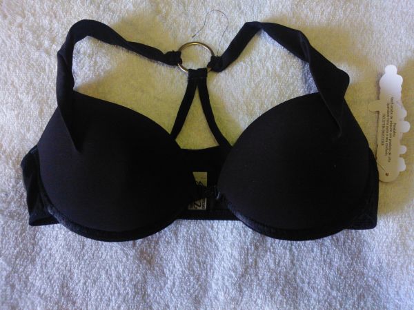 sutia nadador preto